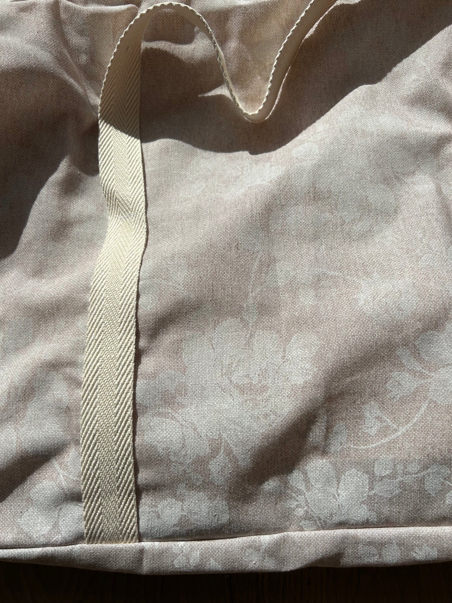 Bolsa de viaje flor beige